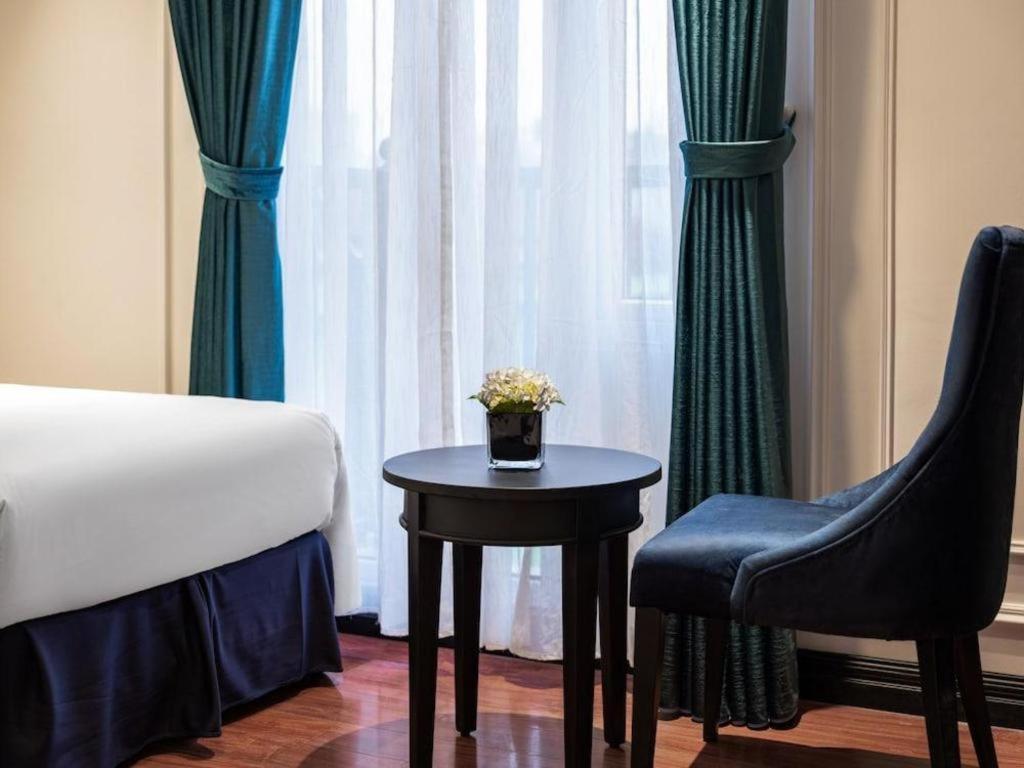 Flower Hotel Hanoi Bagian luar foto